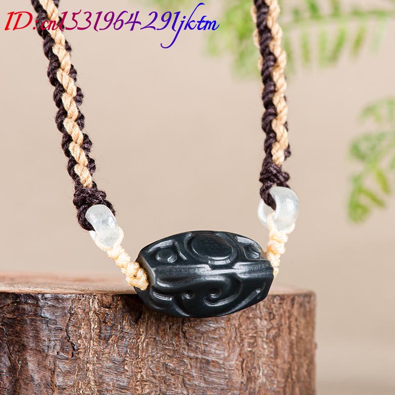 Collana con Ciondolo in Giada  - Vintage Fashion Accessories recensione e prezzo