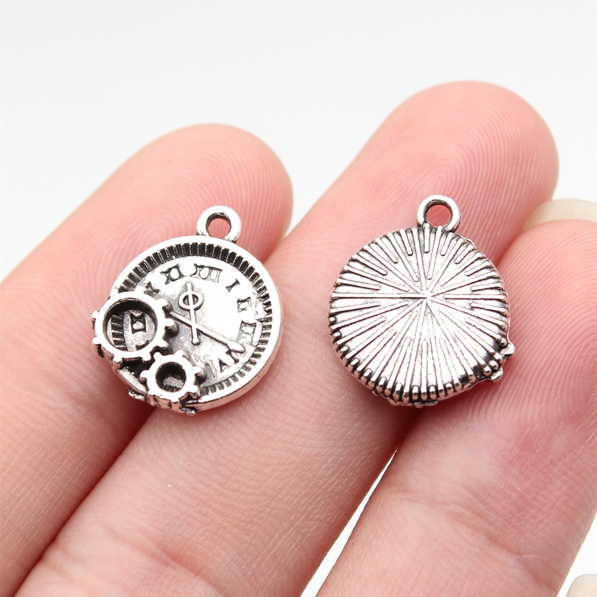 WYSIWYG 10 pezzi 16x14mm 2 col - Vintage Fashion Blog recensione e prezzo