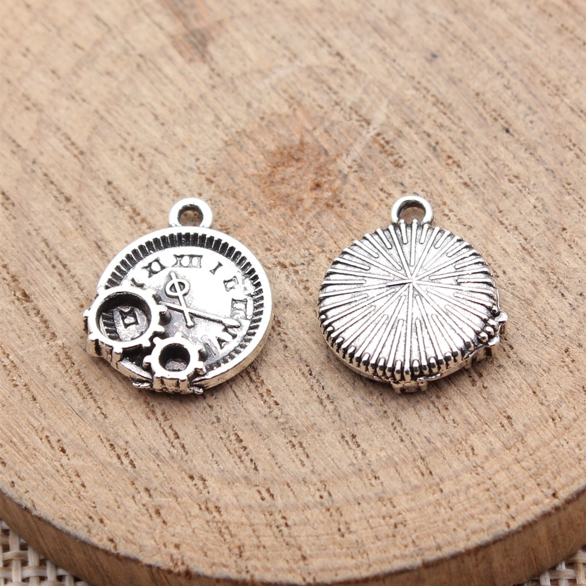 WYSIWYG 10 pezzi 16x14mm 2 col - Vintage Fashion Blog recensione e prezzo