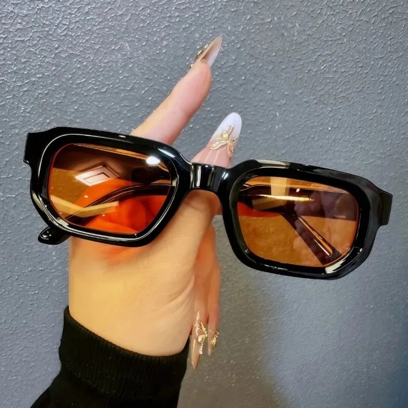 Occhiali da Sole Vintage Quadr - Vintage Fashion Streetwear recensione e prezzo