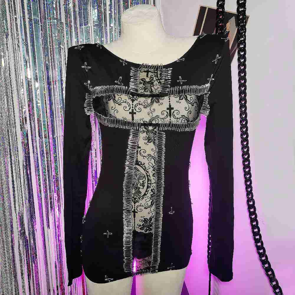 Emo Gothic T-shirt anni '90 Vi - Vintage Fashion Revival recensione e prezzo