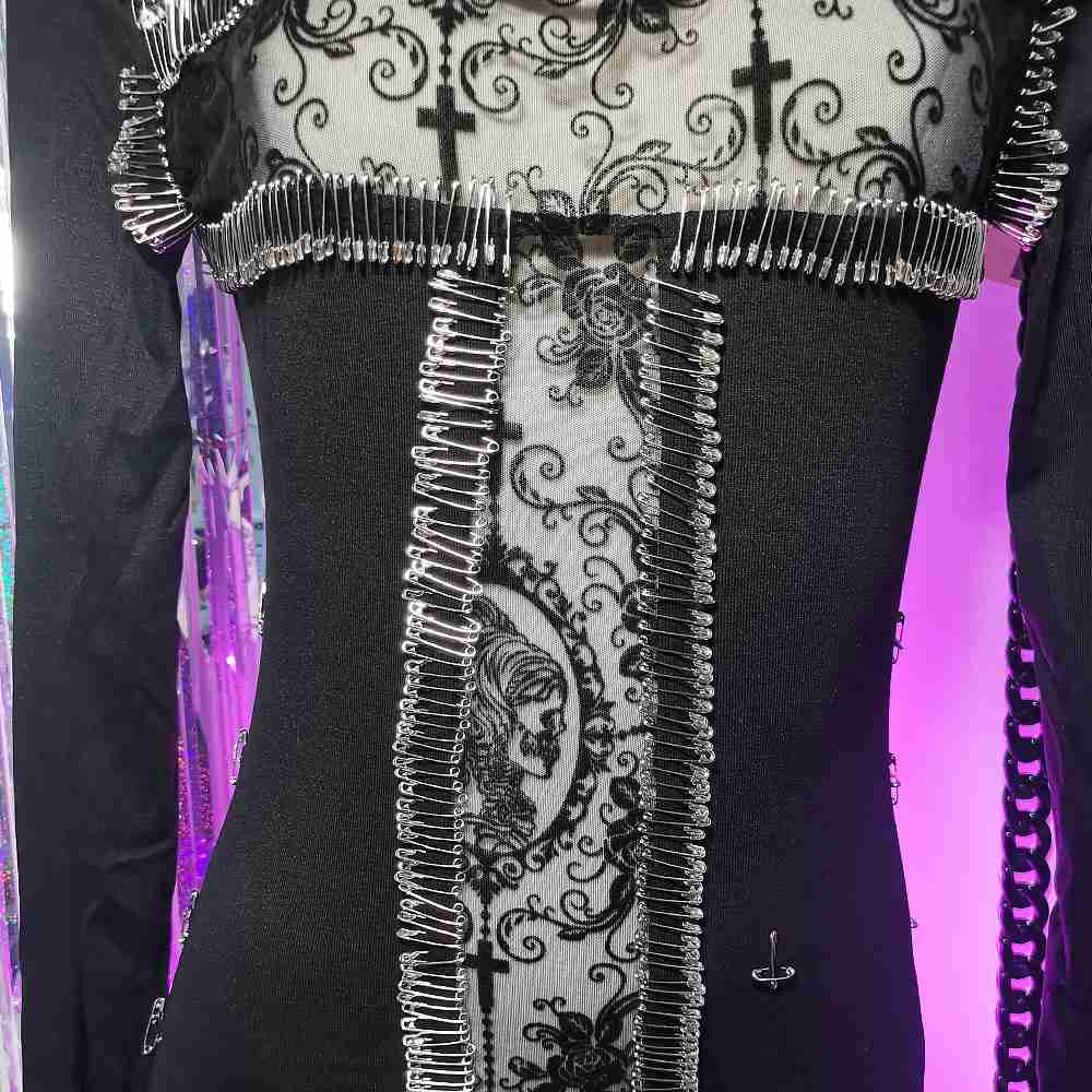 Emo Gothic T-shirt anni '90 Vi - Vintage Fashion Revival recensione e prezzo